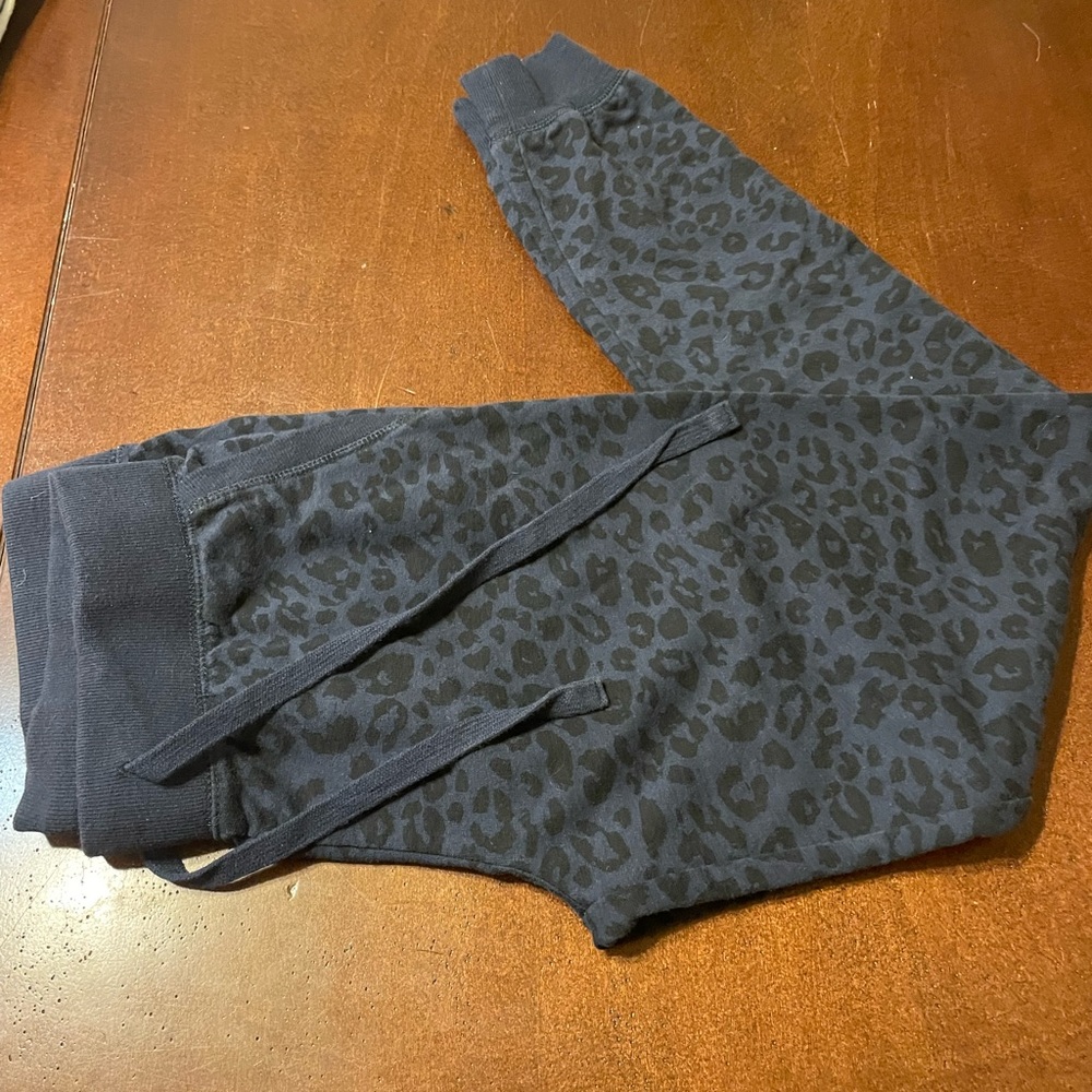 VS Pink joggers